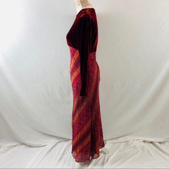 Vintage Velvet and Silk Print Dress Wine by Bloomingdale’s Petites Size 8 - Picture 4 of 16